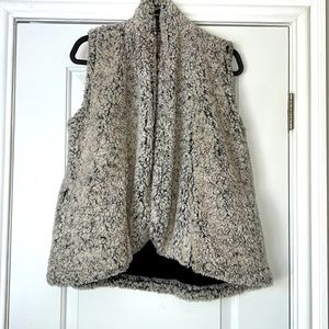 Ladies Sherpa vest